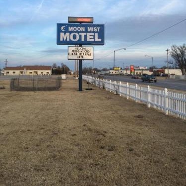 Moon Mist Motel