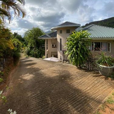 SOUTH HILL VILLA Thumbnail
