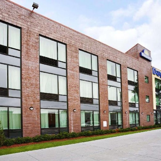 Days Inn by Wyndham Bronx Near Stadium Thumbnail