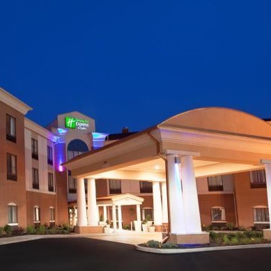 Holiday Inn Express Hotel and Suites Akron South-Airport Area By IHG Thumbnail