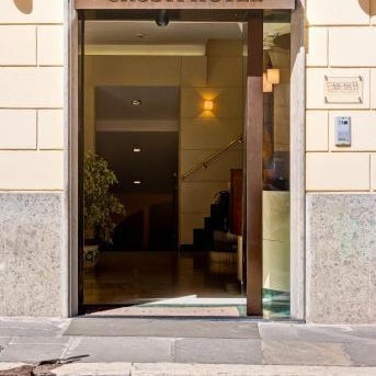 Crosti Hotel