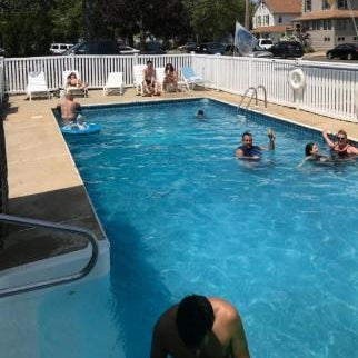 Pelican Point Motel Thumbnail