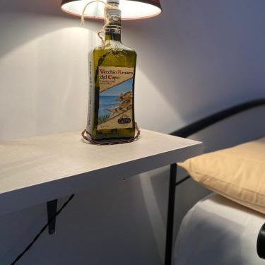 AVòS