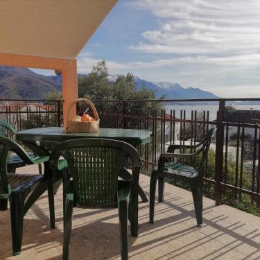 Camellia apartments Herceg Novi, Bijela