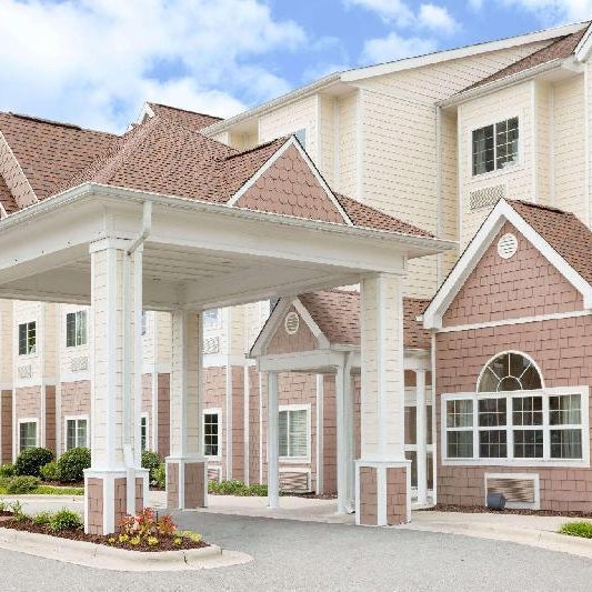 Microtel Inn & Suites by Wyndham Greenville/University Med Thumbnail
