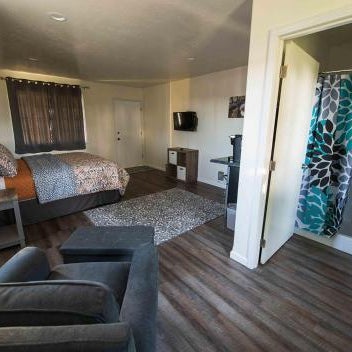 Pacific City Inn Thumbnail