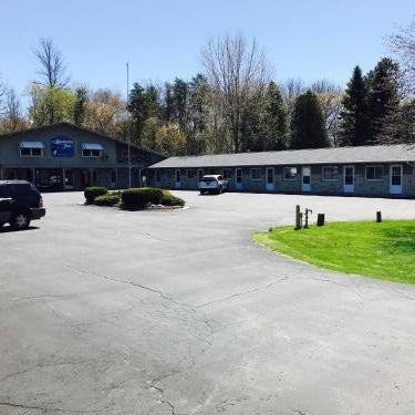 Marinette Inn Thumbnail