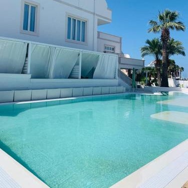 Bianco Riccio Suite Hotel