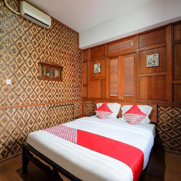 OYO 4016 Tan Jokteng Guest House Thumbnail