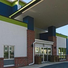 Comfort Inn & Suites Thumbnail