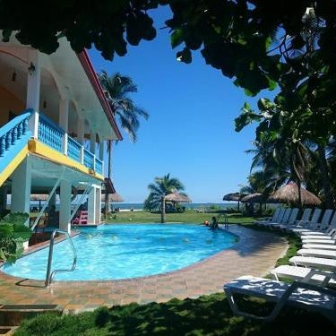 Las Lajas Beach Resort