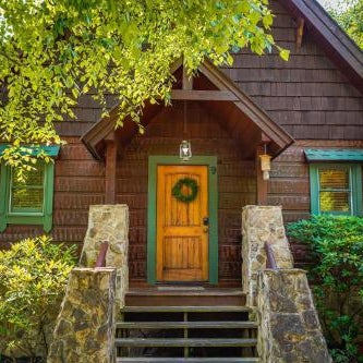 Reflections, Hot Tub, Pool, WIFI, 560 FREE tickets each paid day!!! Thumbnail