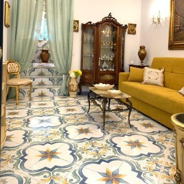 Giallo Napoletano Home Thumbnail