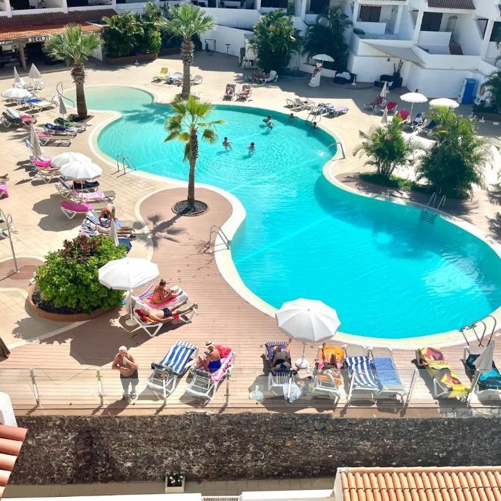 Los Cristianos Penthouse and studio with Sea Pool and Mountain Views