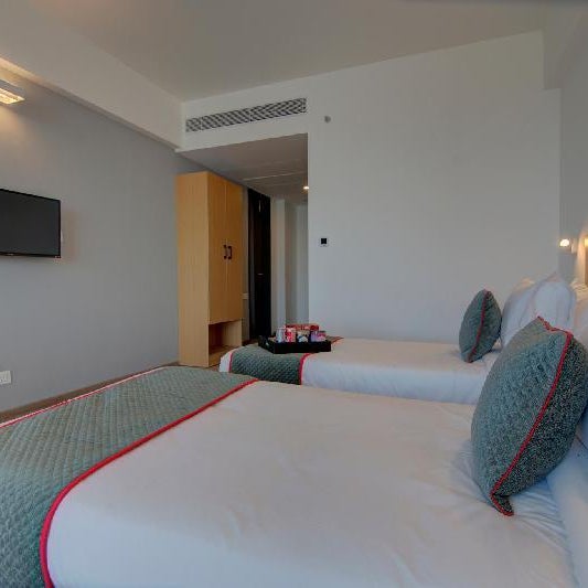 Townhouse HOTEL NAMAN
