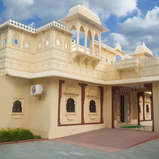 Dhawala Resort by Aamod 