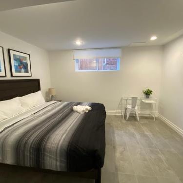 Yorkmills and Bayview !A Spacious and Modern Private Bdr with Shared Bathroom Thumbnail