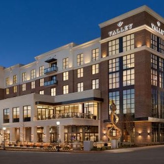 Valley Hotel Homewood Birmingham, Curio Collection by Hilton Thumbnail