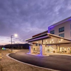 Holiday Inn Express And Suites Marion By IHG Thumbnail