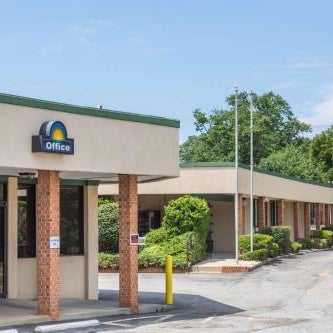 Days Inn by Wyndham Bedford Thumbnail