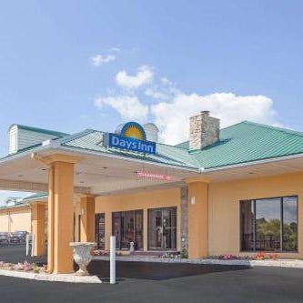 Days Inn by Wyndham Lenoir City Thumbnail