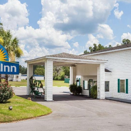 Days Inn by Wyndham Hampton Thumbnail