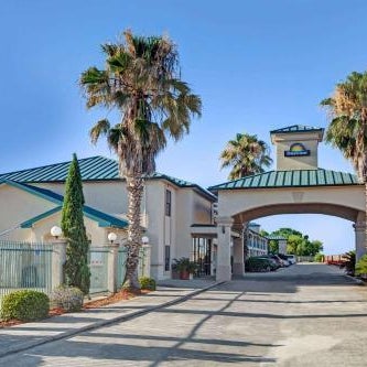 Days Inn & Suites by Wyndham Houston North/Spring Thumbnail