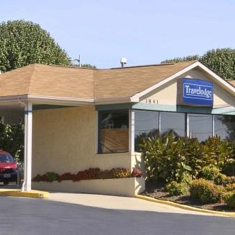 Travelodge by Wyndham Ridgeway Martinsville Area Thumbnail