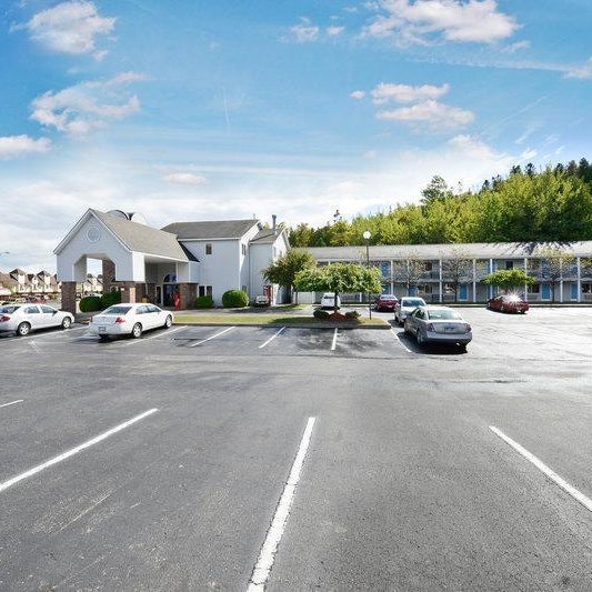 Americas Best Value Inn St. Ignace Thumbnail