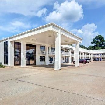 Motel 6-Lindale, TX Thumbnail