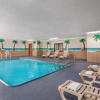 Days Inn by Wyndham Kansas City International Airport Thumbnail