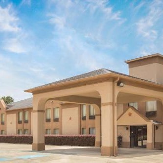 Days Inn & Suites by Wyndham Eunice Thumbnail