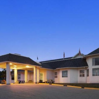 Days Inn by Wyndham Hinton Thumbnail