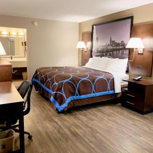 Super 8 by Wyndham Cookeville Thumbnail