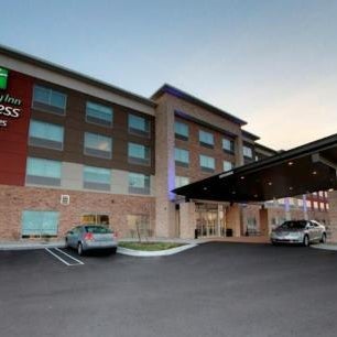 Holiday Inn Express And Suites Detroit North - Roseville By IHG Thumbnail