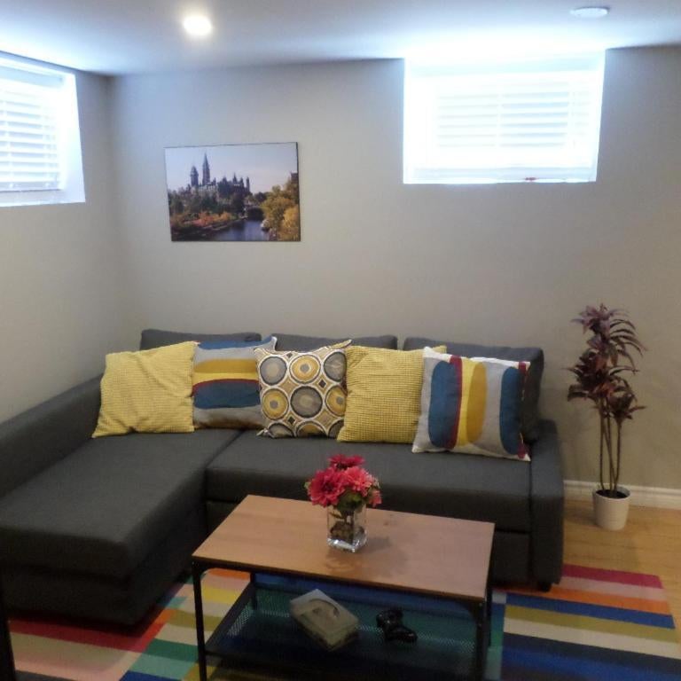Fantastic and Modern Downtown 1-Bed Basement Apt., parking Wi-Fi and Netflix included Thumbnail