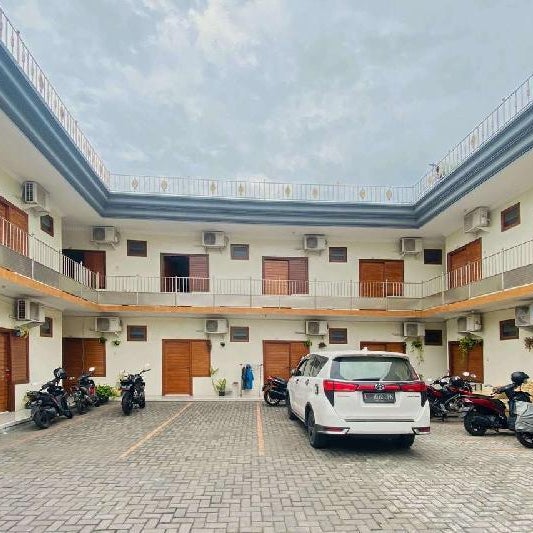 RedDoorz Plus near Cito Mall Surabaya Thumbnail