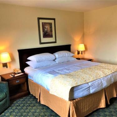 The Branson Waterpark Hotel Thumbnail