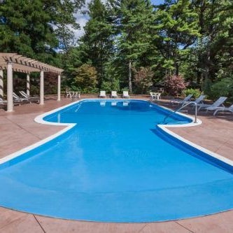 Howard Johnson by Wyndham Traverse City Thumbnail