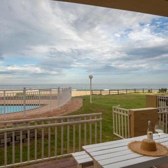 Jeffreys Bay Villas on The Beach Thumbnail