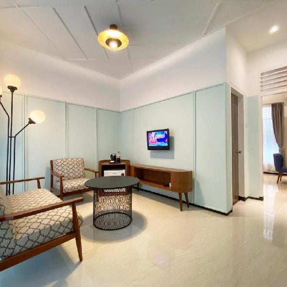 Aron Hotel