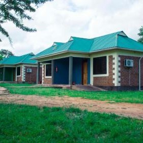 MANTIS LODGE & CAMPING SITE
