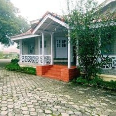 Bruton resorts