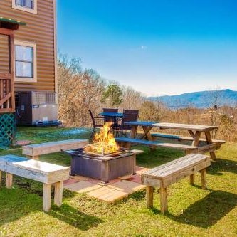 Breathtaking View, Hot Tub, Free Tickets, Fire Pit, WIFI!!! Thumbnail