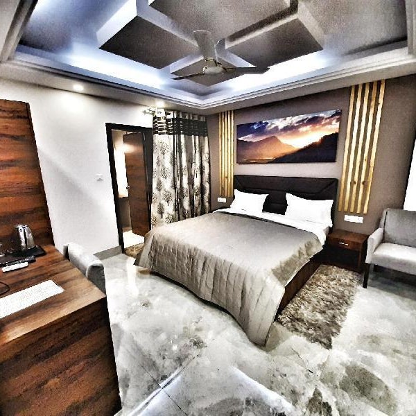 Hotel Aerocity Purple Orchid Thumbnail