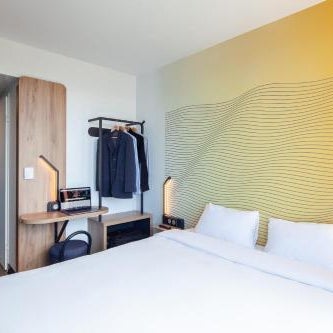 B&B HOTEL Massy Gare TGV Thumbnail