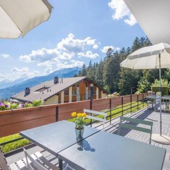 Hôtel historique Chez Elsy - Crans-Sapins