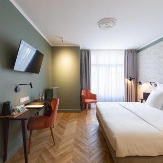 Hotel Perrin - former Carlton Thumbnail
