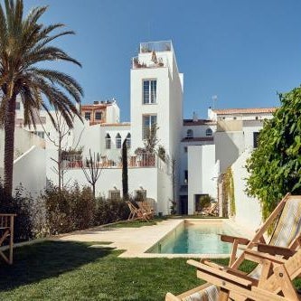 Cristine Bedfor Mahon Boutique Hotel