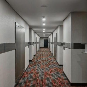Alisa Hotel Tema